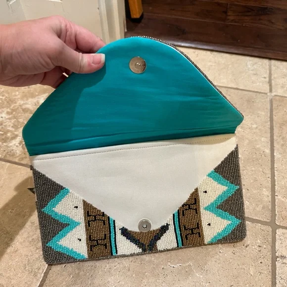 NWT Lulus Avonlea Teal Multi Beaded Clutch Blue - Picture 4 of 5